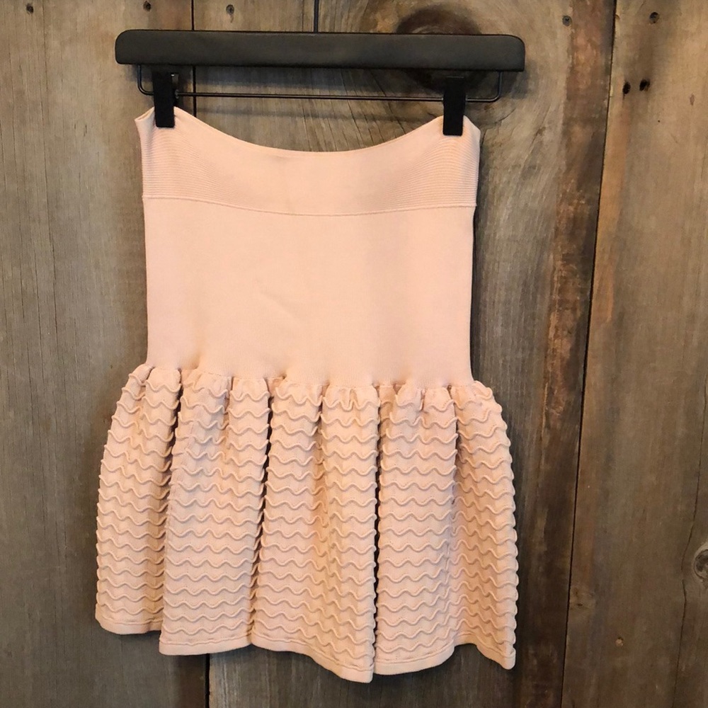 BCBGMAXAZRIA Bodycon Flare Skirt in Peach Size Small